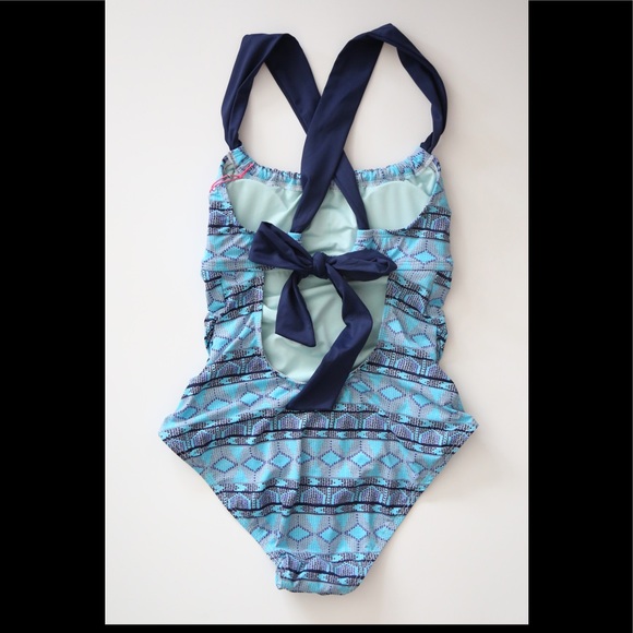 One piece swimsuit (XS) - Picture 3 of 4